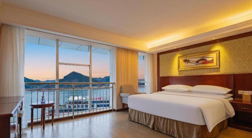 Yichang Vienna Hotel Wanda Branch Eksteriør billede